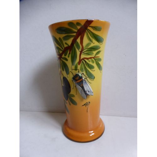 Vase Décoratif Soliflore Provençal Avec Cigale En Relief Dans Le Style Vallauris