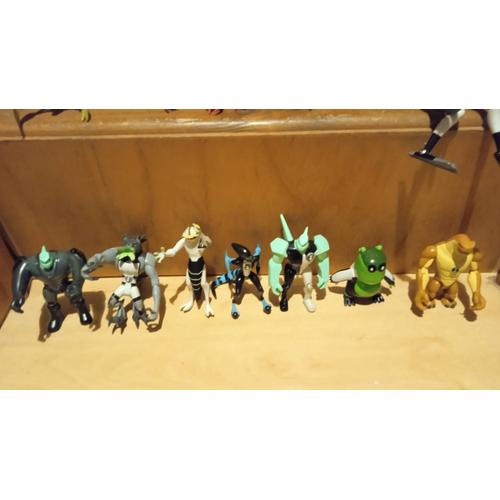 Vends 22 Figurine Ben Ten