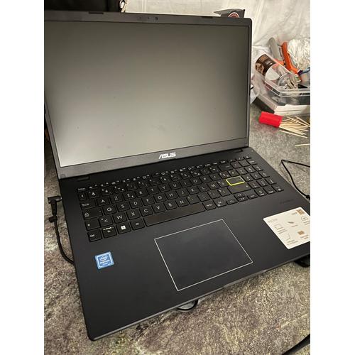 Asus E510 - 15.6" Intel Pentium - Ram 4 Go - DD 100 Go