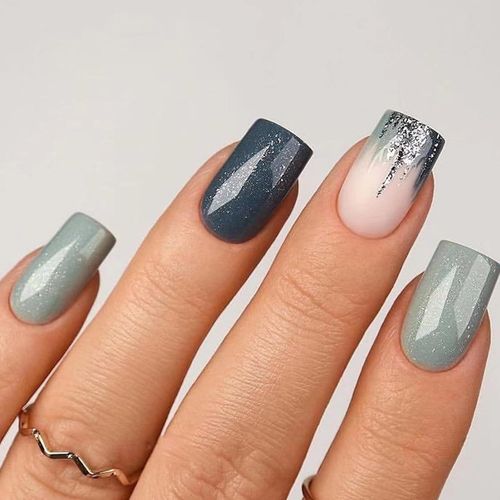 Kal-24 Pièces Faux Ongles Court Carrés Français Bleu Brillant Ongles À Coller Naturel Acrylique Bâton Sur Les Ongles Avec Autocollants Adhesif Pour Femmes Et Filles 