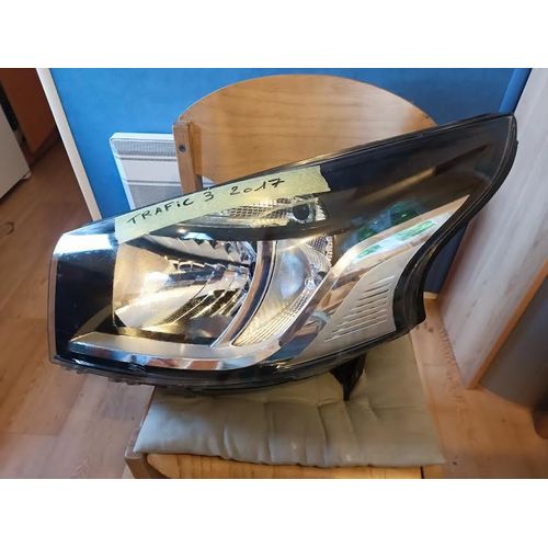 Optique Avg Renault Trafic 3