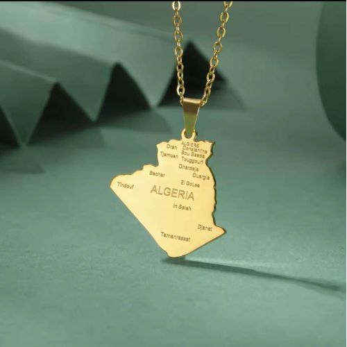 Collier Doré Avec Pendentif Carte D'Algérie