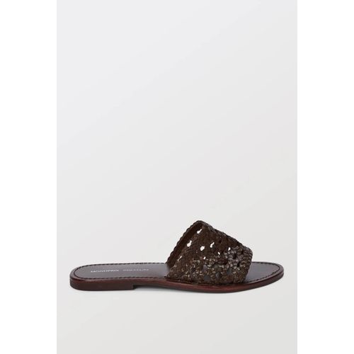 Claquettes En Cannage En Cuir