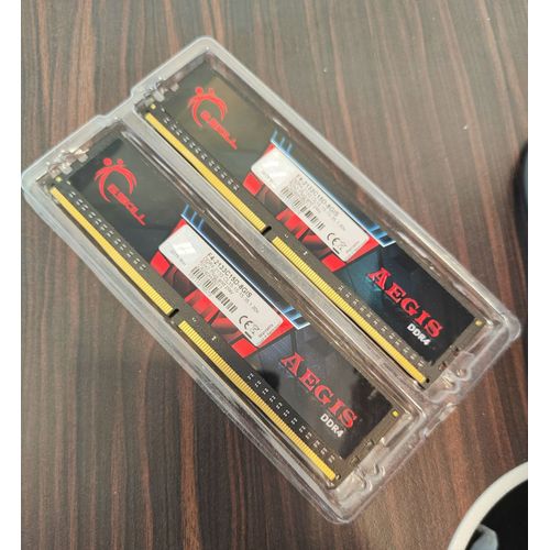 2 barrettes mémoire 2 x 4Go G.Skill
