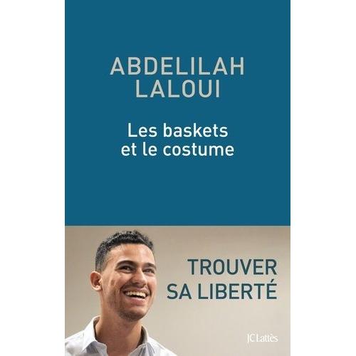 Les Baskets Et Le Costume