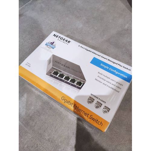 Switch Netgear Business Prosafe Neuf GS105E