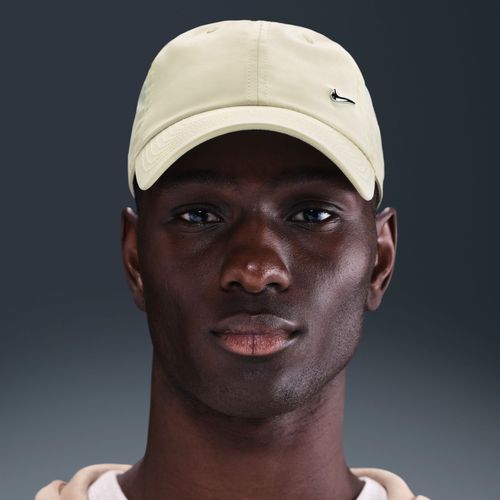Casquette Sans Structure Avec Swoosh Métallique Nike Dri-Fit Club - Marron