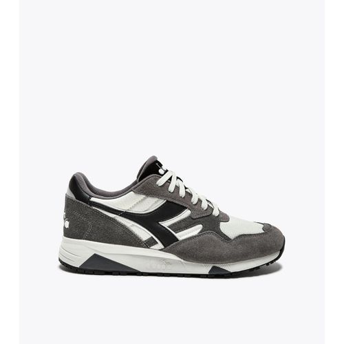 Baskets Diadora N902