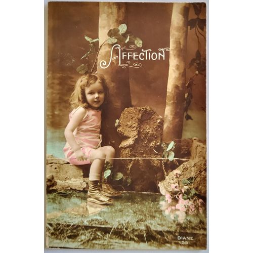 Carte Postale Ancienne, France, Voeux, Affection, Petite Fille Dans Un Jardin