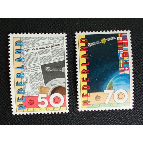 Timbre Pays Bas Y T 1202 - 1203 Série : Europa C.E.P.T. – Année Mondiale Communication 1983 (030709 )