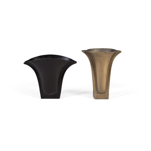 Set de deux vases en aluminium brut