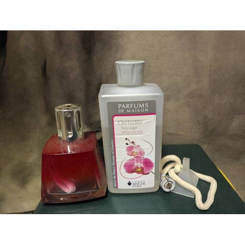 Lampe berger rouge + accessoires + une recharge Orchidée sauvage à 75% pleine