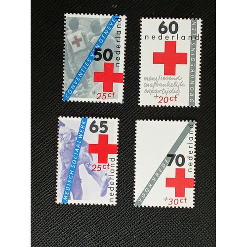 Timbre Pays Bas Y T 1206 A 1209 Série : Croix-Rouge - 1983 (030709 )