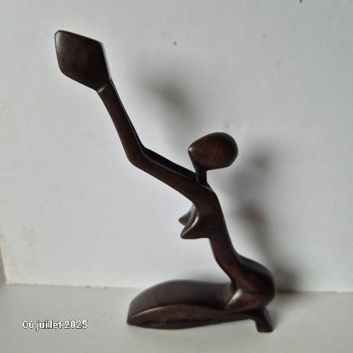 Statuette en bois sculpté, ancienne (Mali) , certainement en ébène