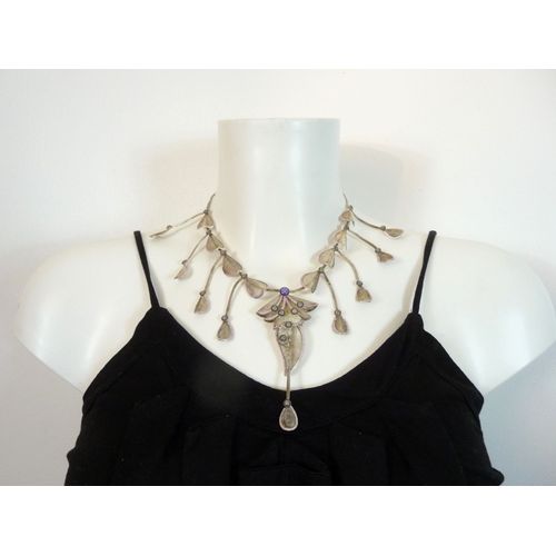 Collier Ajustable En Métal Argenté Vieilli Et Ses Brindilles