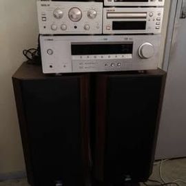 Chaine hifi home cinéma teac avec ampli Yamaha jmlab db 19 polyglass.