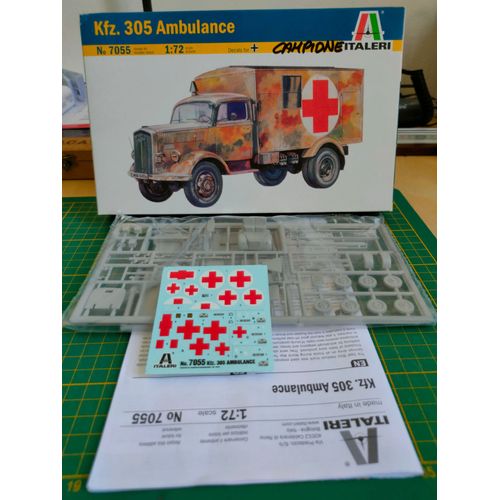Maquette Camion Italeri 1/72 : Kfz 305 Ambulance-Italeri
