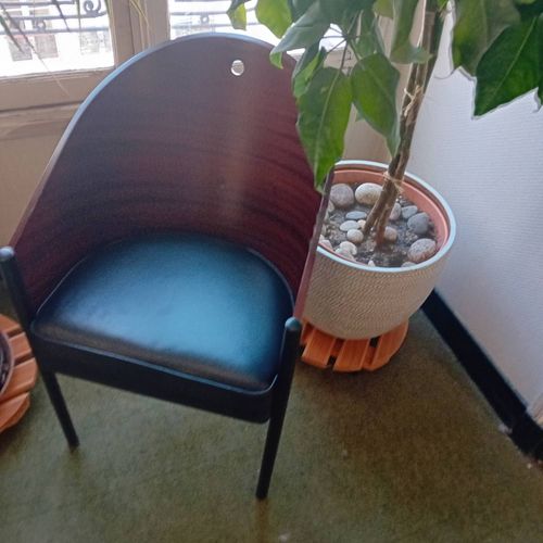 Belle Chaise Très Confortable, Philippe Stark