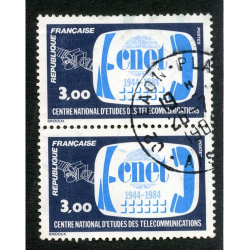 Deux Timbres Oblitérés République Française, Cnet 1944-1984, Centre National D'études Des Télécommunications, Postes, 3.00