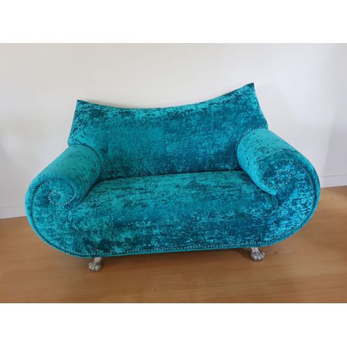 Canapé Bretz 2 Places En Velours Bleu Turquoise, État Neuf.