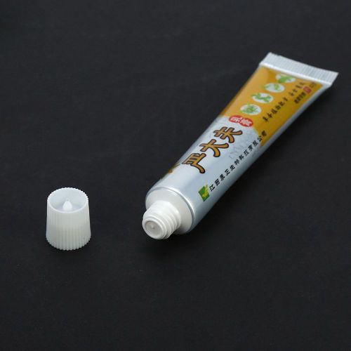 Creme Antibacterienne Pour Le Traitement De L'eczema, Du Psoriasis Et De La Dermatite 