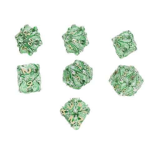 Lot de 7 des polyedriques creux en cuivre, motif tete de mort, accessoires pour jeux de societe, argent et vert