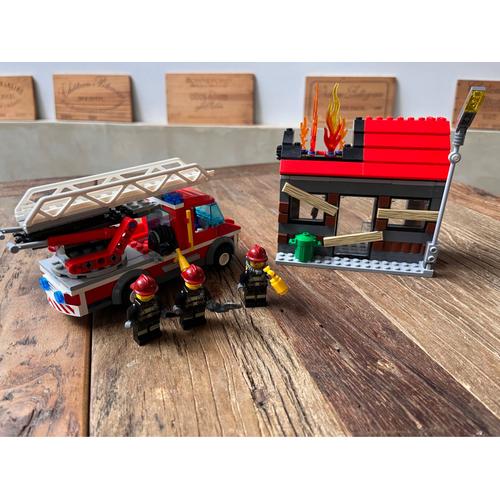 LEGO City 60003 - L'intervention du camion de pompier - DECOTOYS