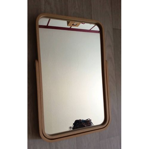 PETIT MIROIR SUR PIED OU A ACCROCHER IKORNNES IKEA