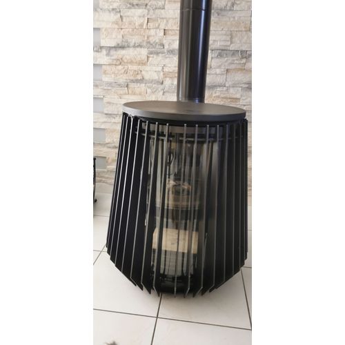 Poêle à bois fonte Invicta à convection inversé