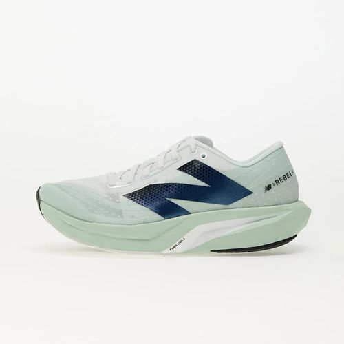 Chaussures Baskets New Balance Fuelcell Rebel V4 White/ Light Green/ Blue Eur