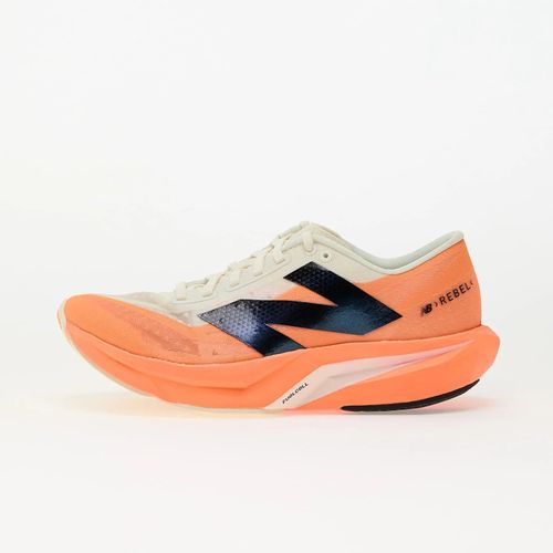 Chaussures Baskets New Balance Fuelcell Rebel V4 Hot Mango/ Angora/ Black Eur