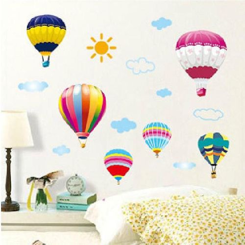 Un ensemble d'autocollants muraux Montgolfières Nuages Soleil Sticker mural Décoration murale pour bébé Chambre d'enfant Salon