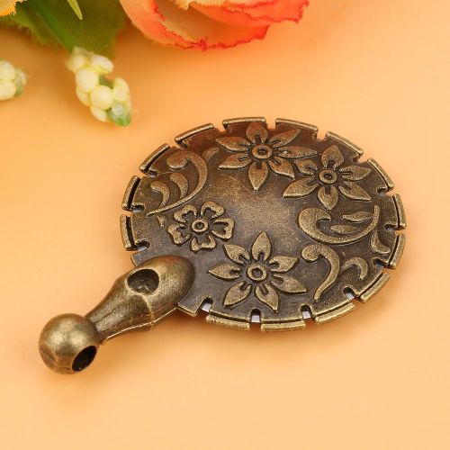 Coupe-fil retro vintage avec pendentif, lame de coupe, outil de couture et de tricot