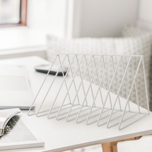 Porte-revues/livres/fichiers triangulaire a 9 emplacements en fer, organiseur de bureau, etagere de rangement (blanc)