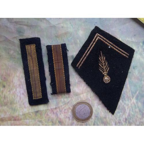 Lot Insignes Écussons Grades Galons Militaire