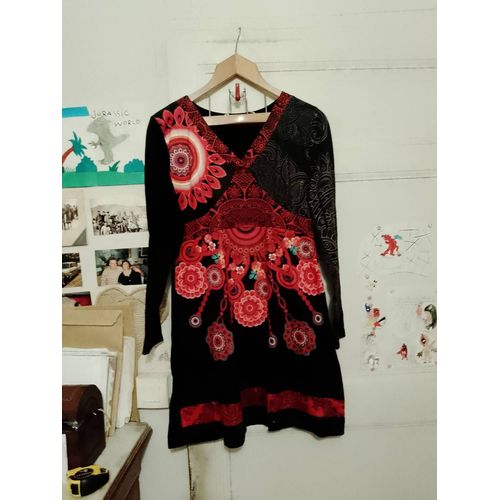Robe Noire Motifs Colorés 40 L 101 Idées.
