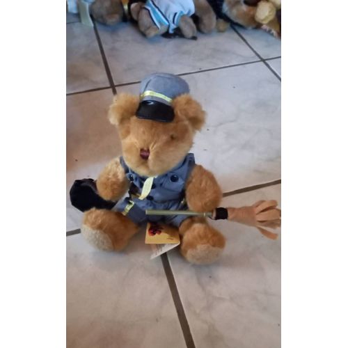 Ours Benito le balayeur
