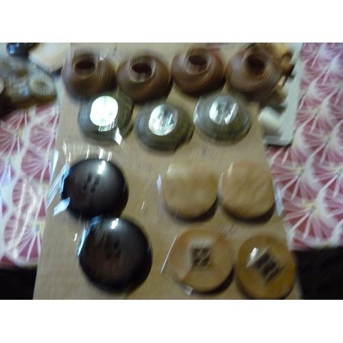 Lot Aa18 2 Gros Boutons Marron Diametre 24