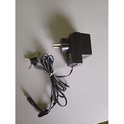 Adaptateur universel MW AC-DC model NR 970 220V A 50hz