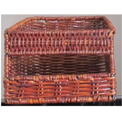 Petit casier de rangement en paille tressée sur armature métallique-ouverture sur le devant-base 16x17cm-profondeur 10 à 15cm