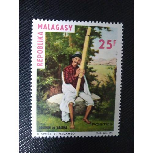 Timbre Madagascar Yt 404 Instruments De Musique, Joueur Valiha 1965 ( 031207 )