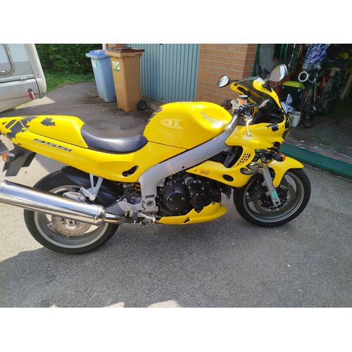 Triumph 955i rs
