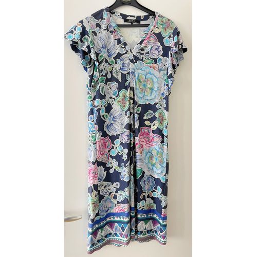 Robe Blue Iv Marine Imprimé Fleuri Viscose & Lycra Manches Courtes À Volants Col Mao 38