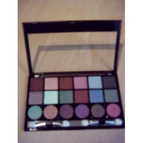 Vera Valenti Palette Ombres A Paupières Feroe  18 Couleurs 