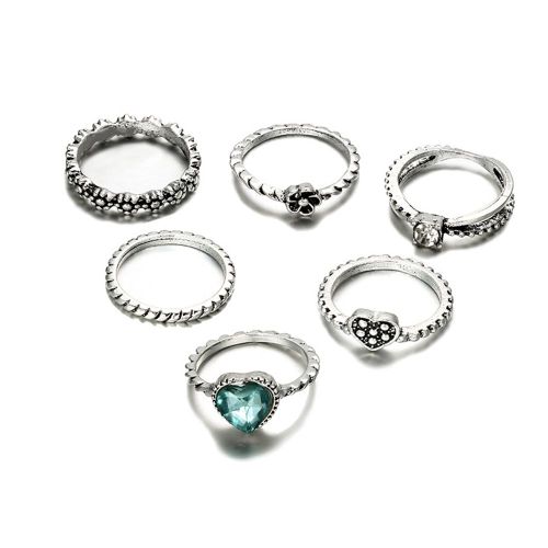 Ensemble De 6 Bagues Vintage De Formes Variees Avec Strass, Bijoux Delicats