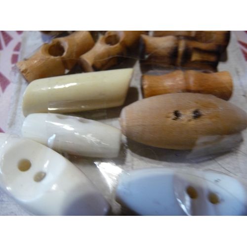 Lot Aa 56 5 Boutons Bois 2.5 Cm Pour Veste