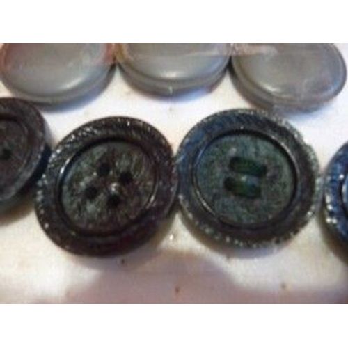 4 Boutons Gros Verts Diam 35