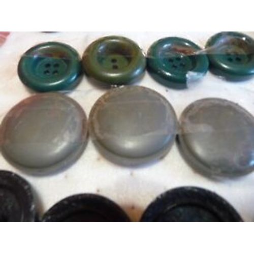 3 Boutons Gros Verts Diam 35