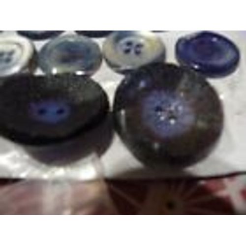 2 Boutons Bleus Diam 30