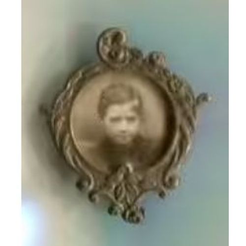 Broche En Métal - Avec Portrait - Vintage